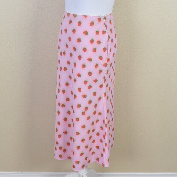 Omighty Strawberry Midi Skirt - S - Picture 5 of 10